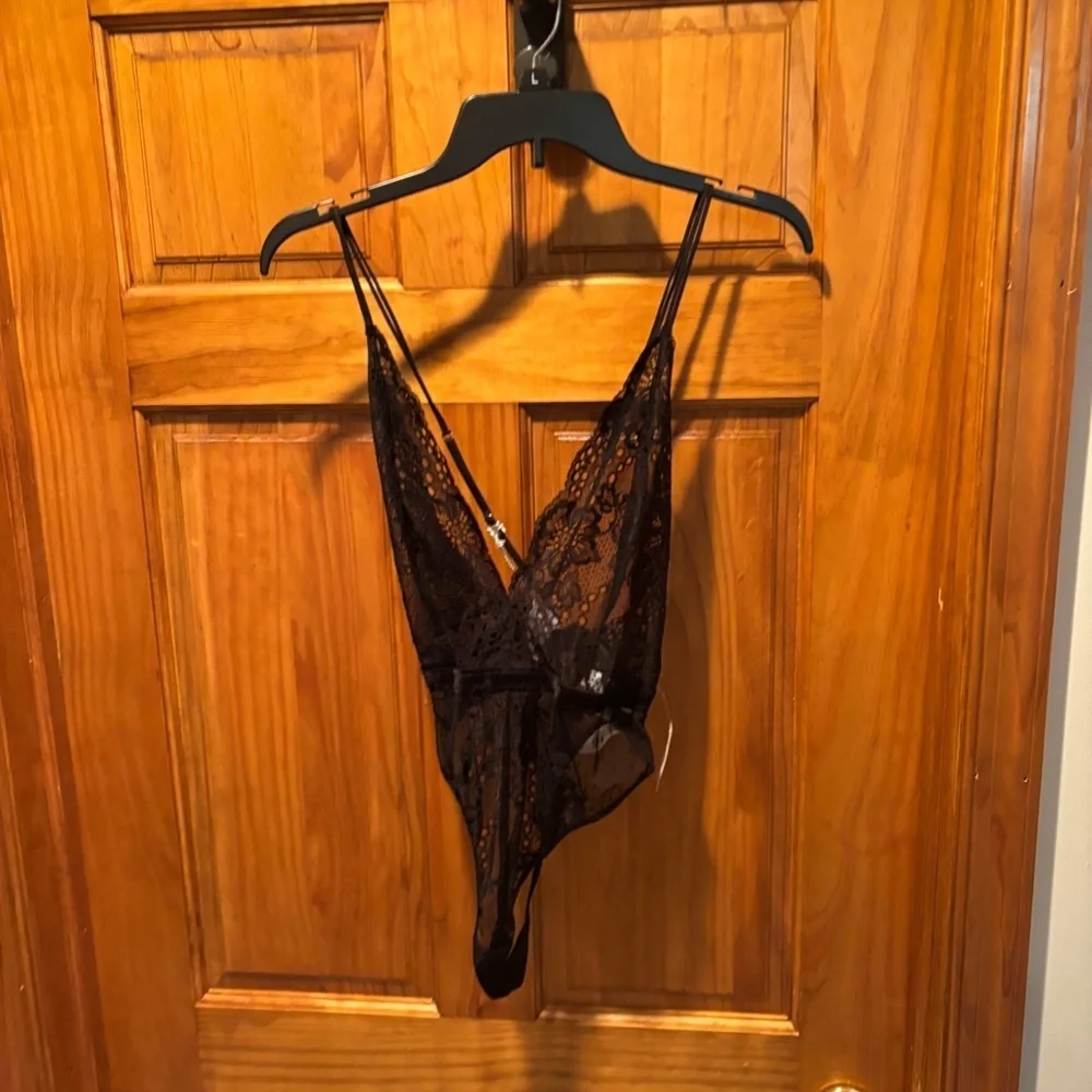 In Bloom by Jonquil Plunge Neck Lace Thong Teddy in Black Small NWT